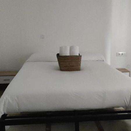 Convenient Rooms - Ferry, Train & Bus Station - Algeciras Buitenkant foto