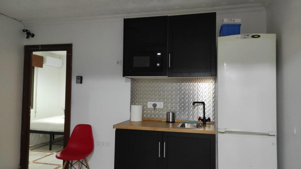 Convenient Rooms - Ferry, Train & Bus Station - Algeciras Buitenkant foto